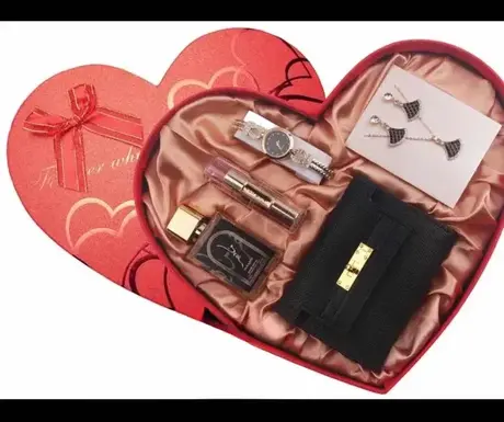ženski poklon set je spoj lepote, elegancije i glamura