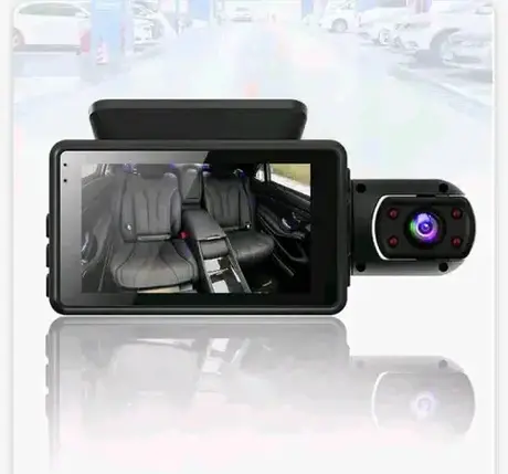 A68 kamera za auto sa ekranom