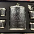 Pljoska Jack Daniels sa 4 casice