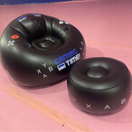 Gejmerska fotelja sa tabureom na naduvavanje