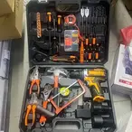 Set alata sa akumulatorskom bušilicom (šrafilicom)