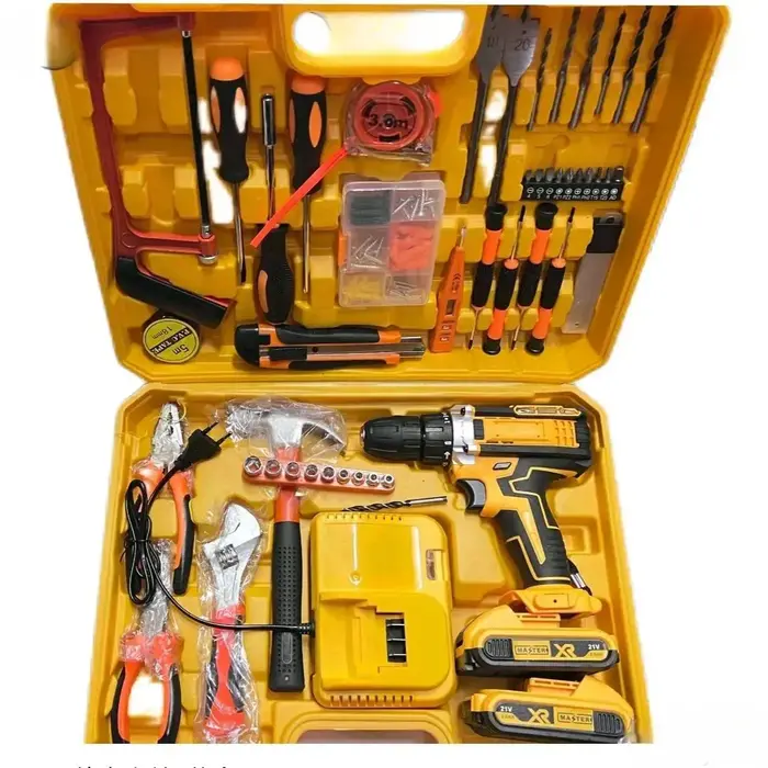Set alata sa  akumulatorskom bušilicom/šrafilicom